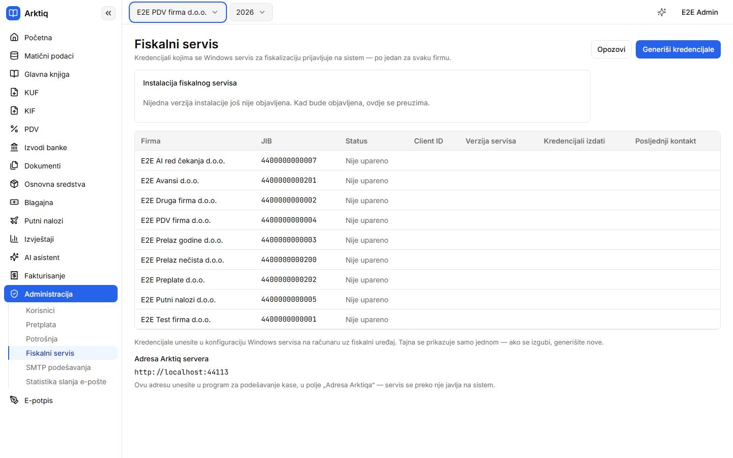 Ekran Fiskalni servis — kartica instalacije i tabela kredencijala po firmi